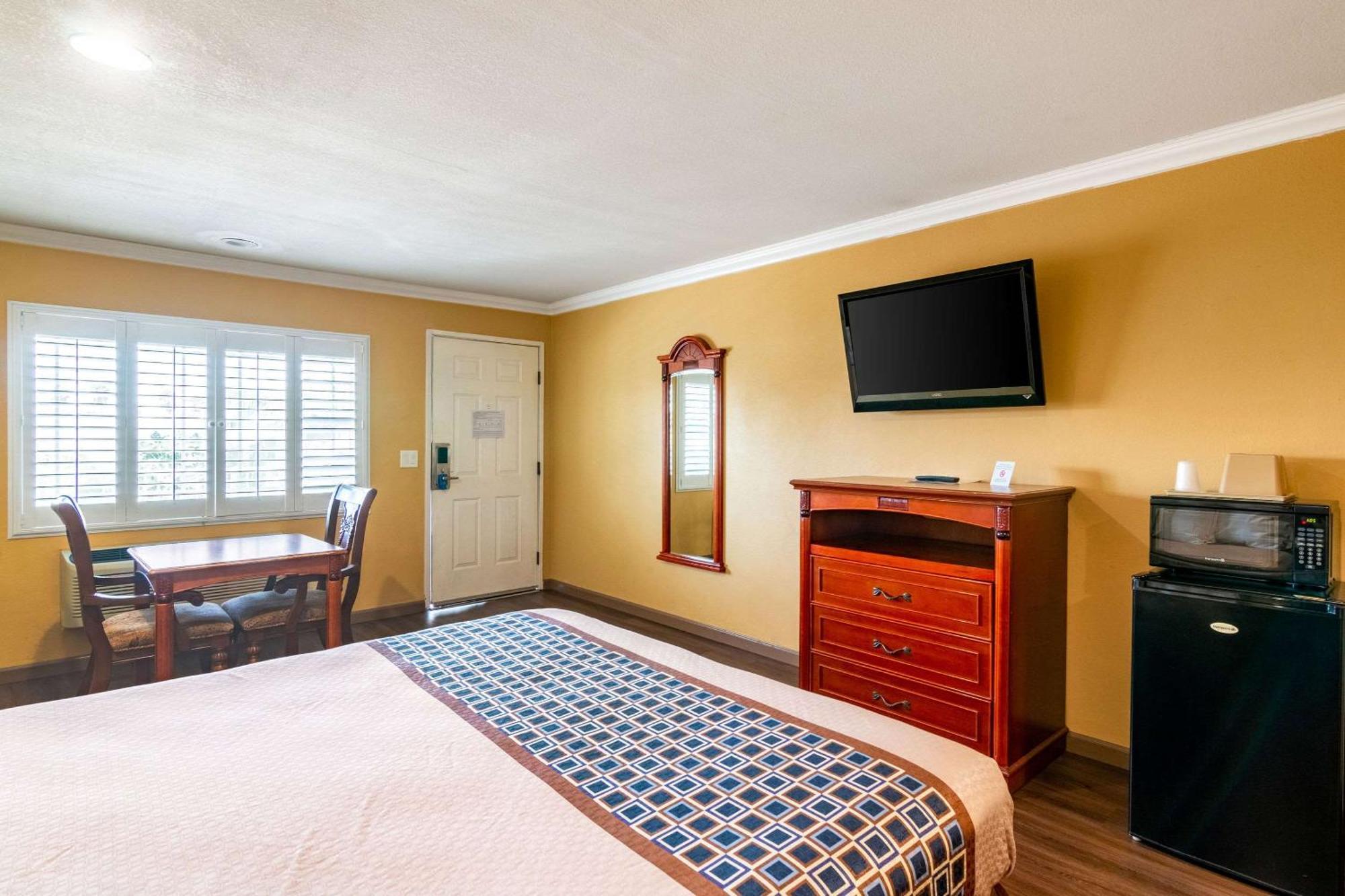 Rodeway Inn Artesia Cerritos מראה חיצוני תמונה