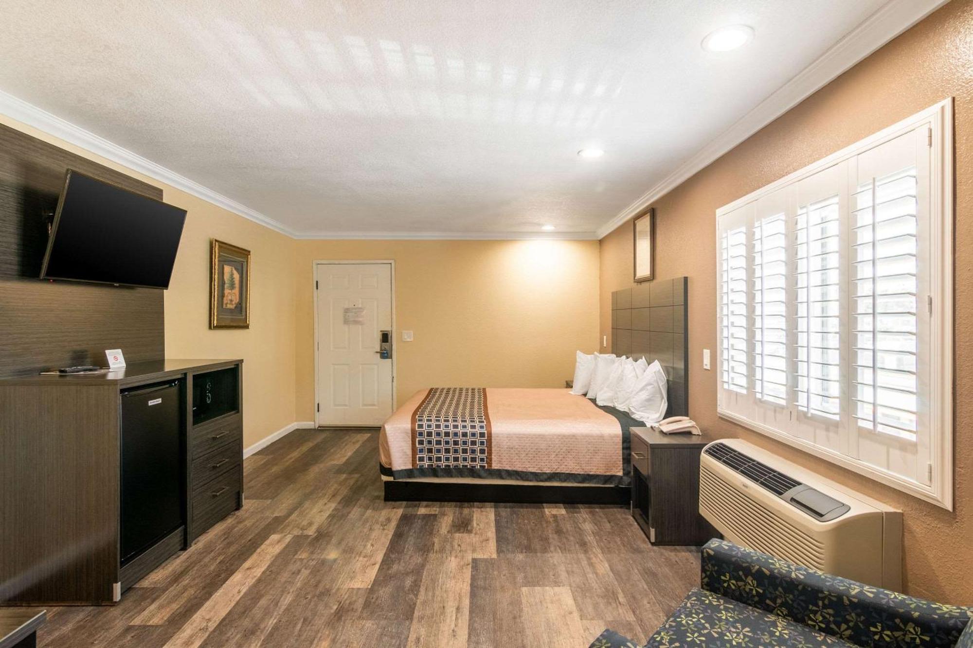 Rodeway Inn Artesia Cerritos מראה חיצוני תמונה