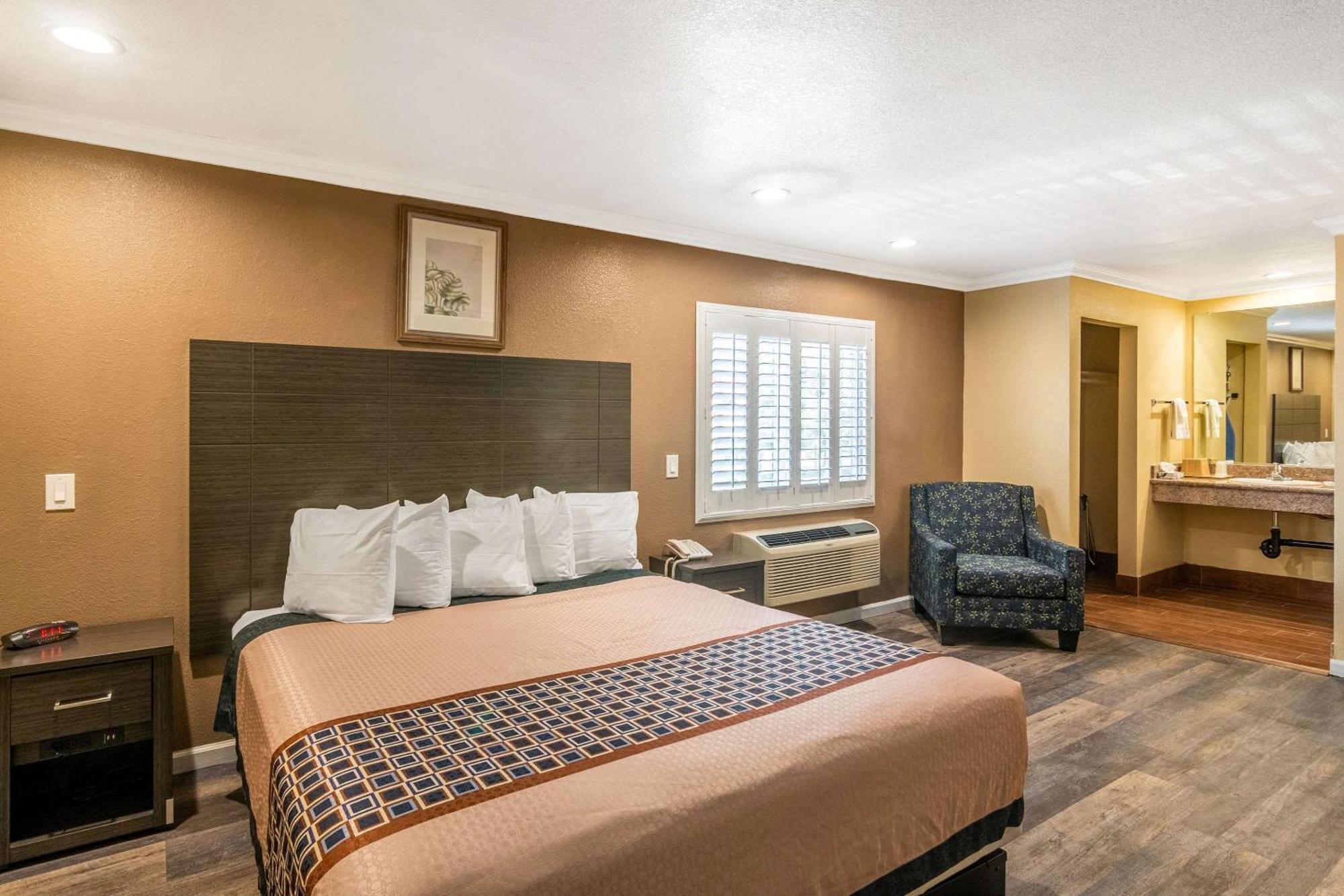 Rodeway Inn Artesia Cerritos מראה חיצוני תמונה