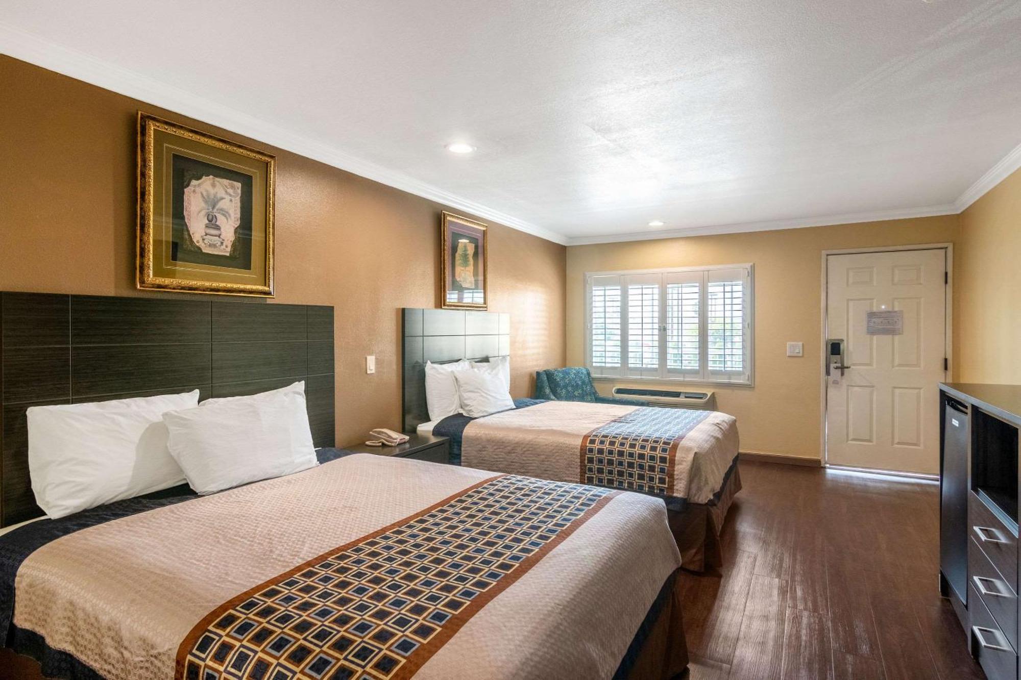 Rodeway Inn Artesia Cerritos מראה חיצוני תמונה