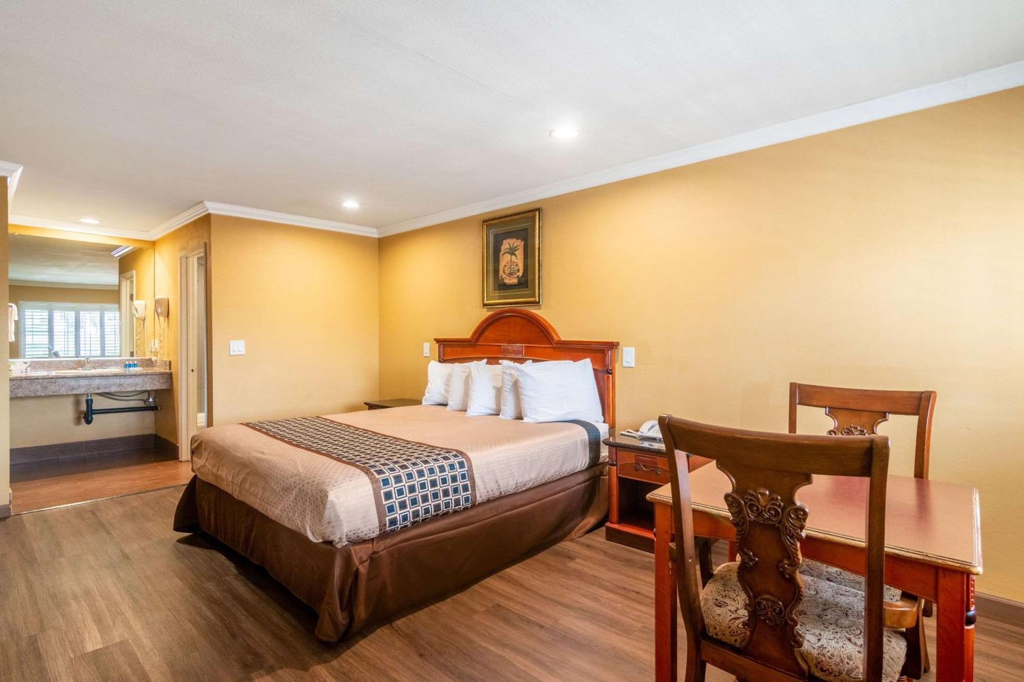 Rodeway Inn Artesia Cerritos מראה חיצוני תמונה