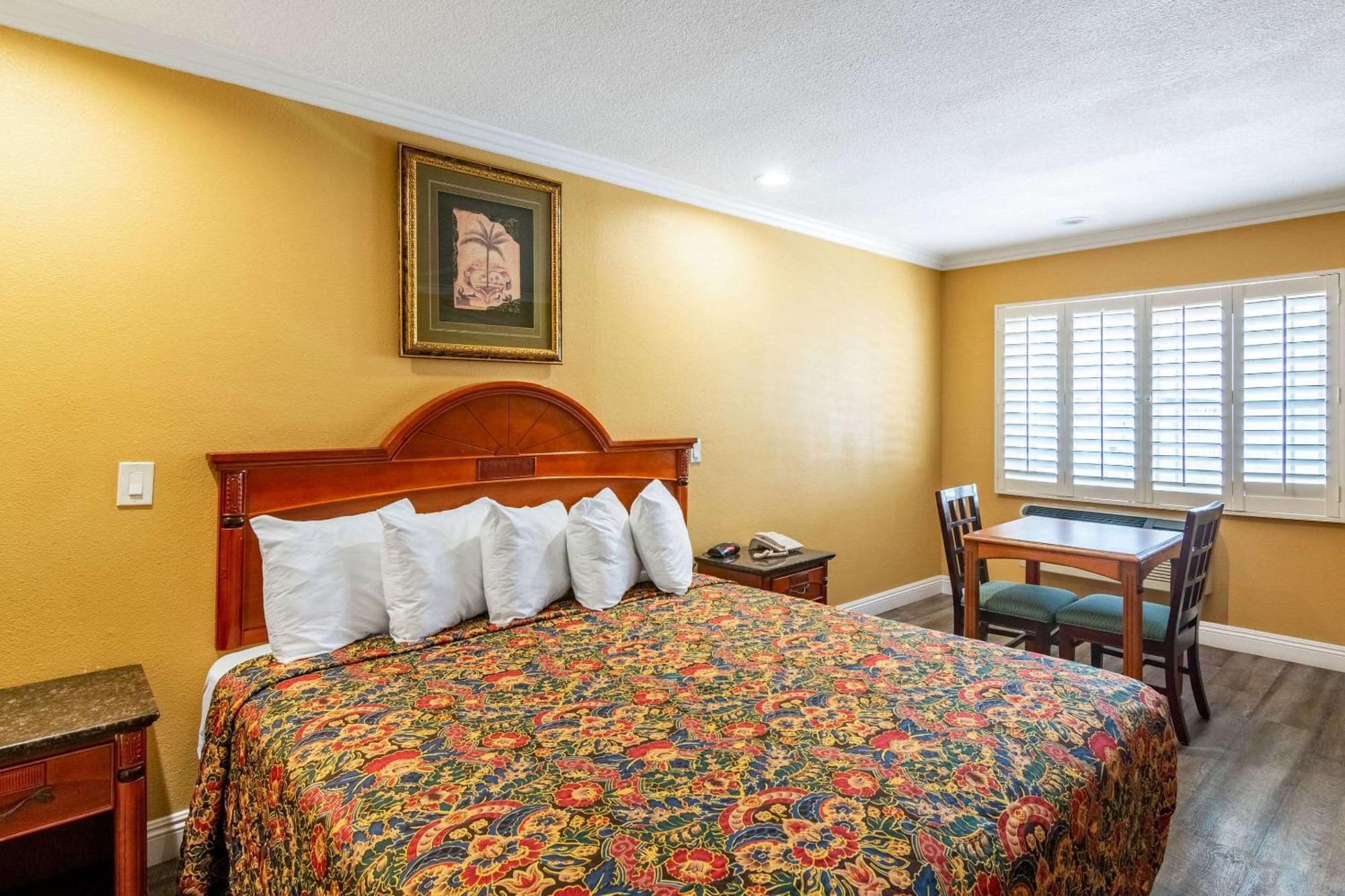 Rodeway Inn Artesia Cerritos מראה חיצוני תמונה