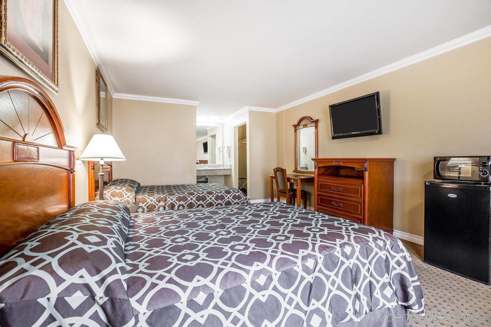 Rodeway Inn Artesia Cerritos מראה חיצוני תמונה