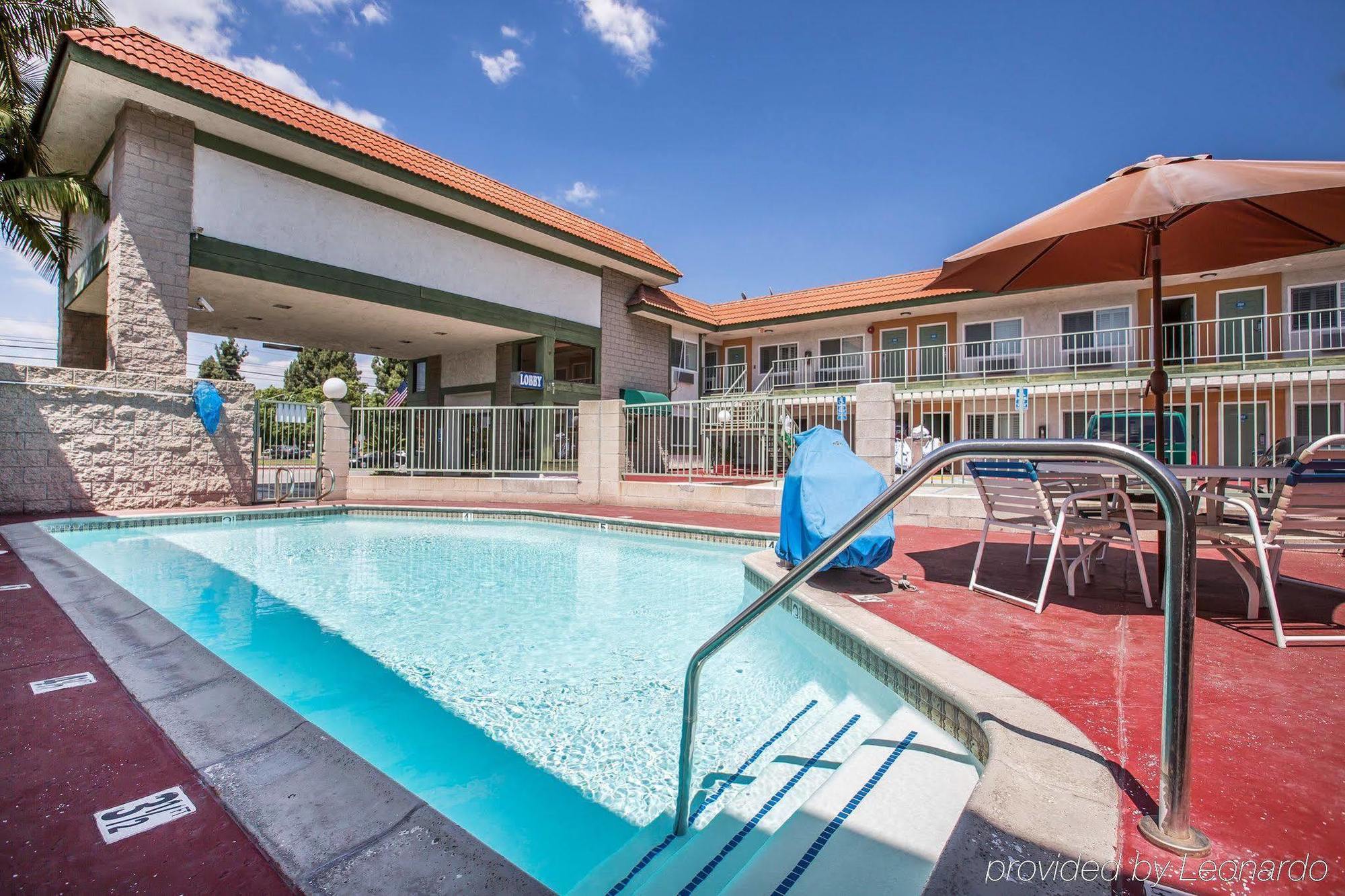 Rodeway Inn Artesia Cerritos מראה חיצוני תמונה